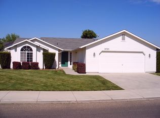 2725 N Arrowwood Way, Meridian, ID 83646