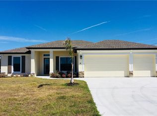 31 White Marsh Ln, Rotonda West, FL 33947