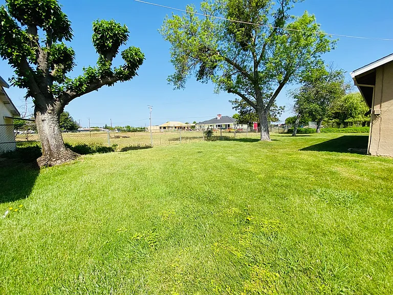 9635 Titan Rd — Photo 30