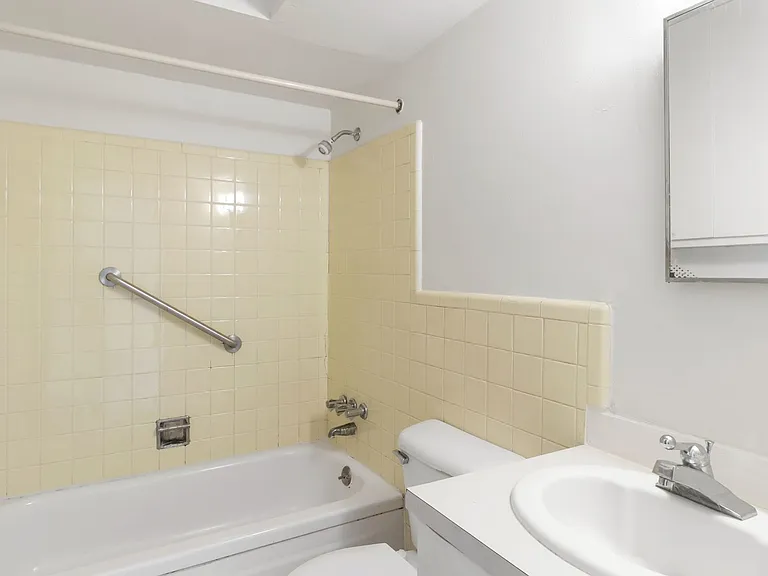 16435 E Twelve Mile Rd — Photo 12