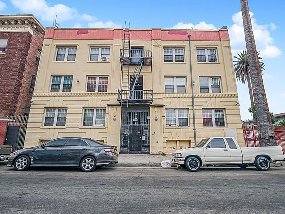 4th image of 1110 S Lake St APT 307
