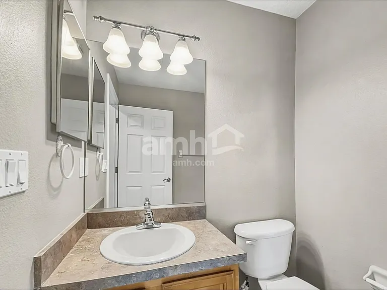 1033 Legends Pass Dr — Photo 19