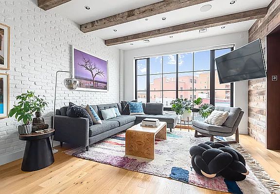 2nd image of 34 Maspeth Ave APT 3
