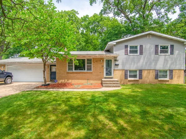 957 42nd St SW, Wyoming, MI 49509