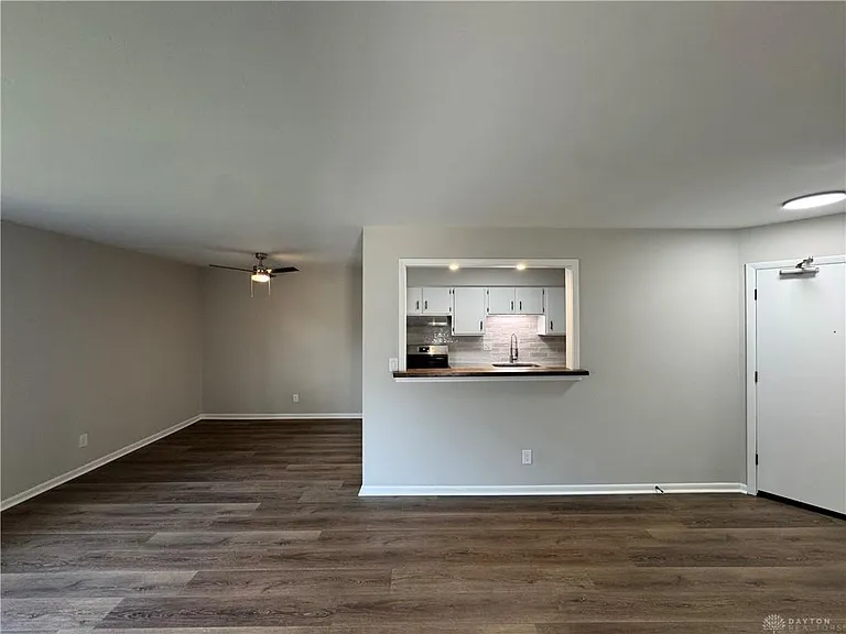 3040 E Dorothy Ln #2 — Photo 3