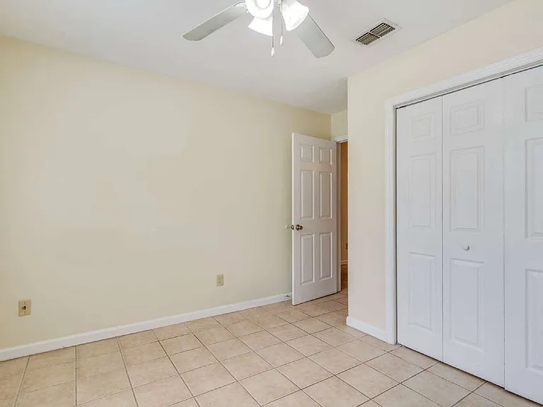 840 W Georgia St #B — Photo 36