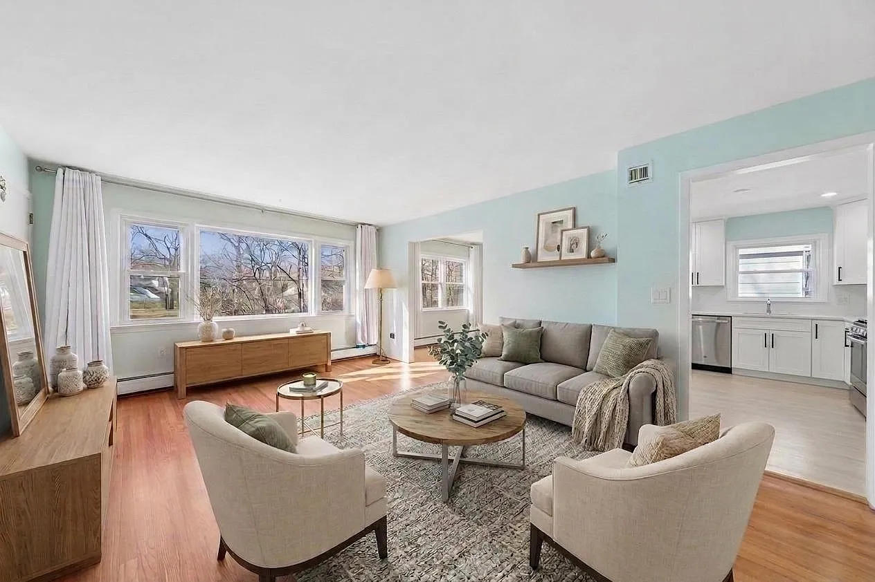 3 bed, 1.5 bath, $3,700 — Photo 3