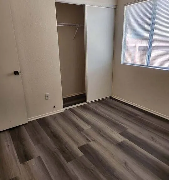 655 Silverwood St — Photo 3