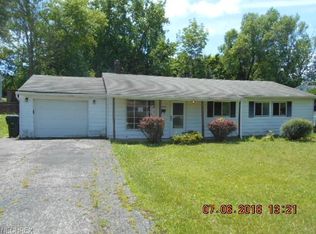 25320 Sandhurst Rd, Bedford Heights, OH 44146