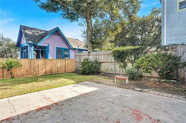 1539 Dante St #B — Photo 15