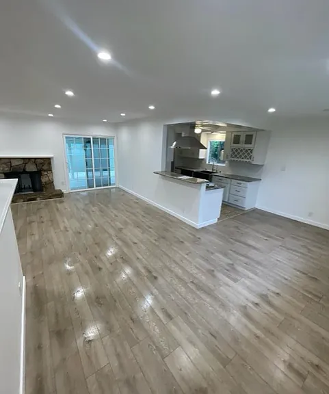 10838 Dempsey Ave — Photo 3