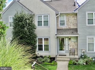 110 Knollwood Ct, Aston, PA 19014