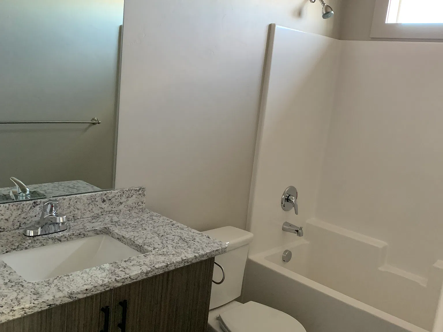3 bed, 1178 sqft, $1,295 — Photo 4