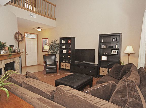 4th image of 3035 Langston Cir