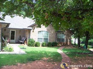 2386 Holden Ln, Blanchard, OK 73010