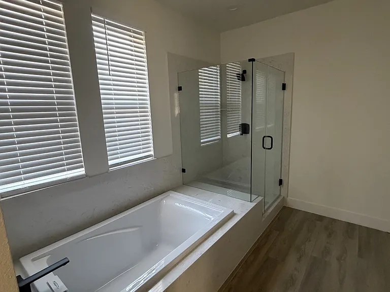 4404 Redstart Ln — Photo 3