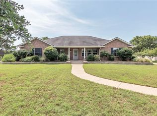 4012 Austins Estates Dr, Bryan, TX 77808