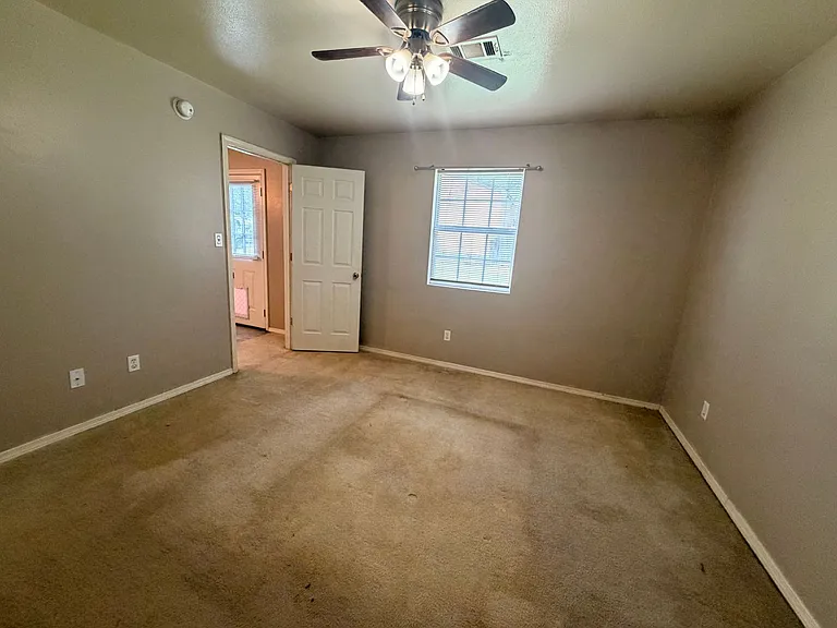 3805 E 6th St — Photo 5