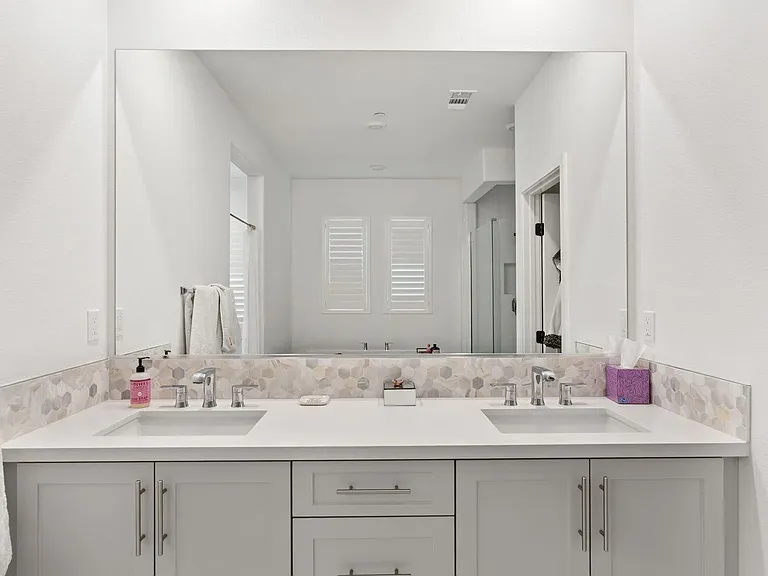 15681 Rennyson Way — Photo 31