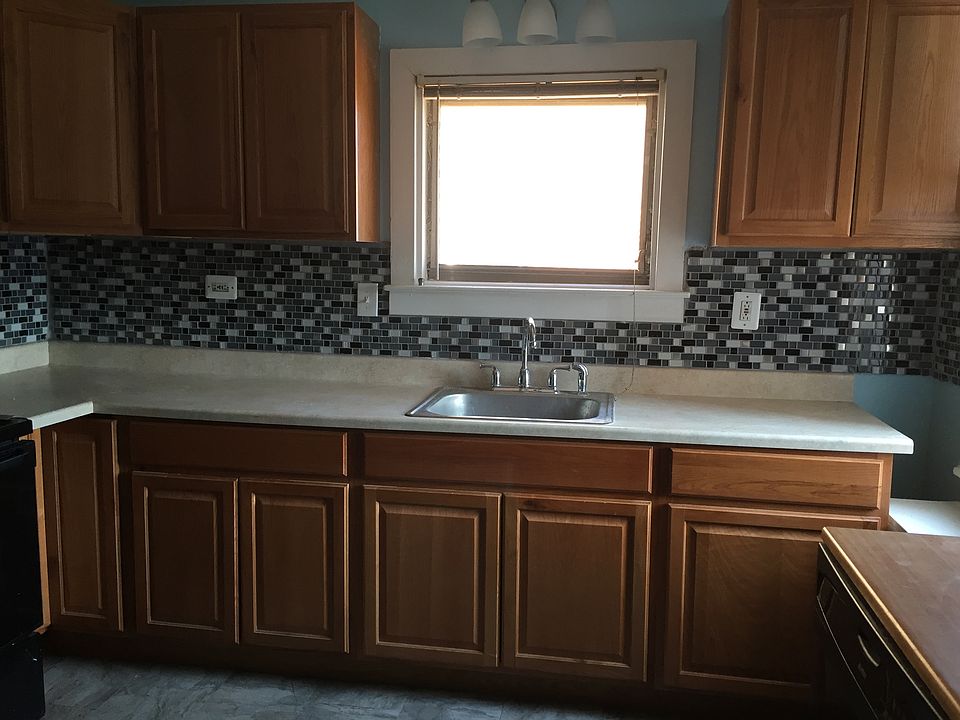 New Cabinets, Countertops and backsplash