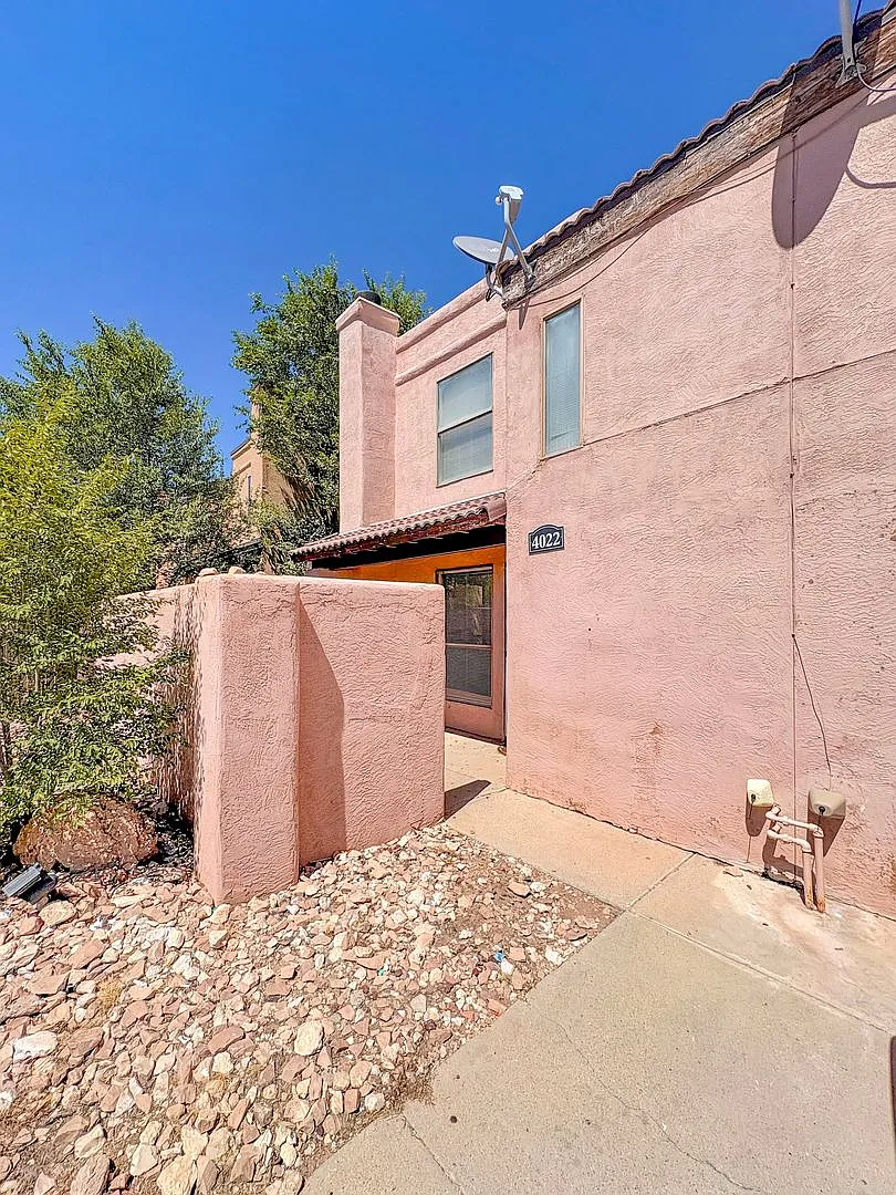 4016-4022 N. Calle Grande — Photo 1