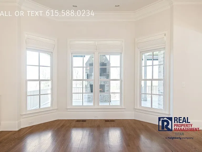 9220 Lehigh Dr — Photo 16