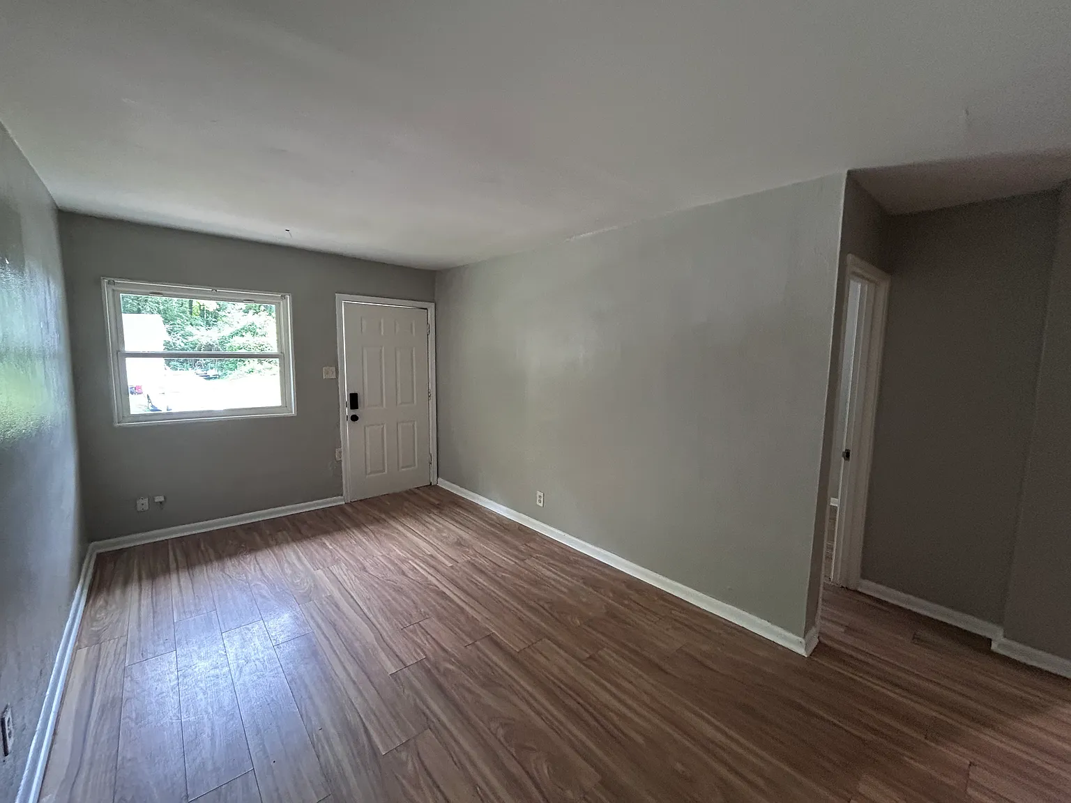 2 bed, 680 sqft, $895 — Photo 2