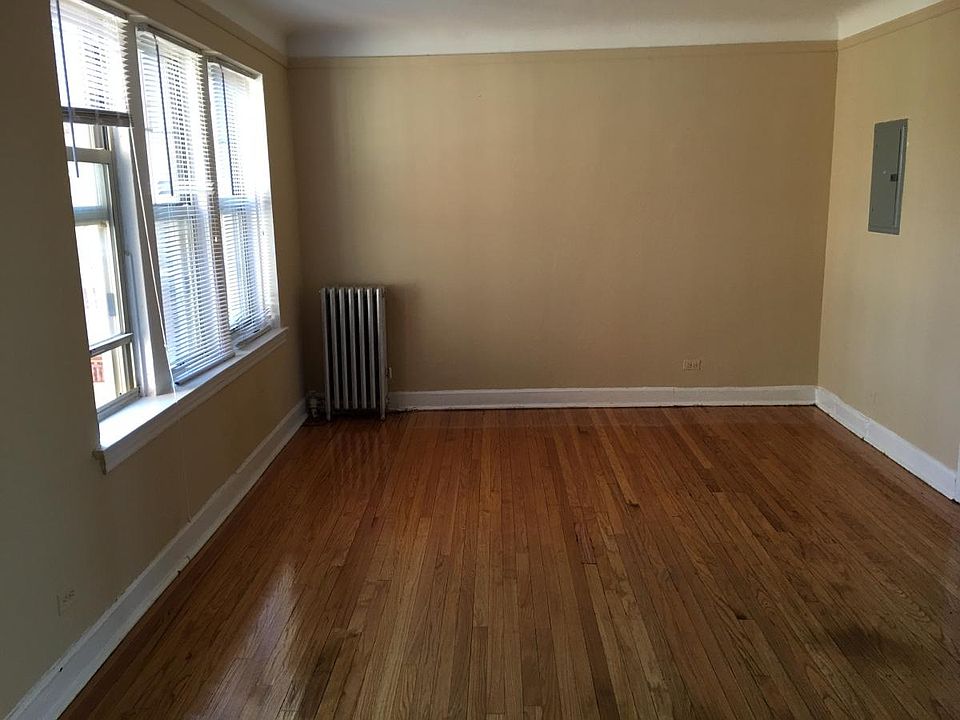 2nd image of 6174 N Wolcott Ave