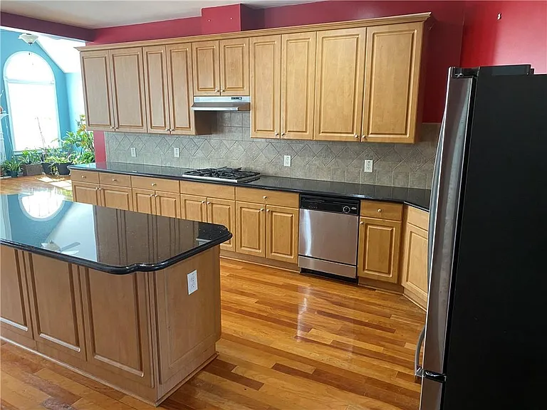 8067 Revere Dr — Photo 11