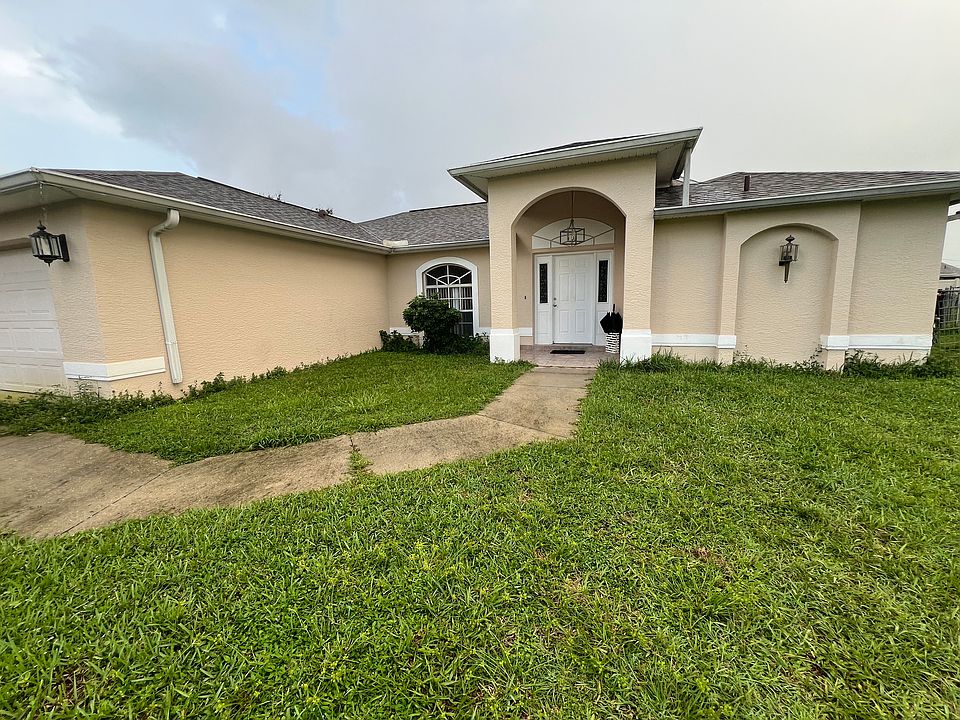 1st image of 1130 SE 19th Ln
