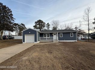 189 Lighthouse Dr, Manahawkin, NJ 08050