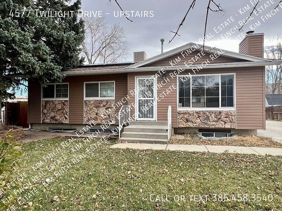 4577 W Twilight Dr #UPSTAIRS