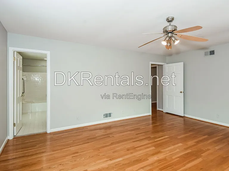 1176 Hampton Hall Dr NE — Photo 14