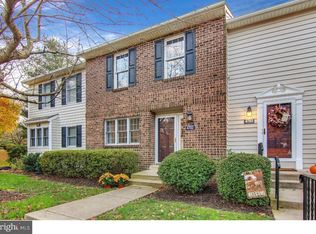 4702 Fox Pointe Ct, Glen Mills, PA 19342