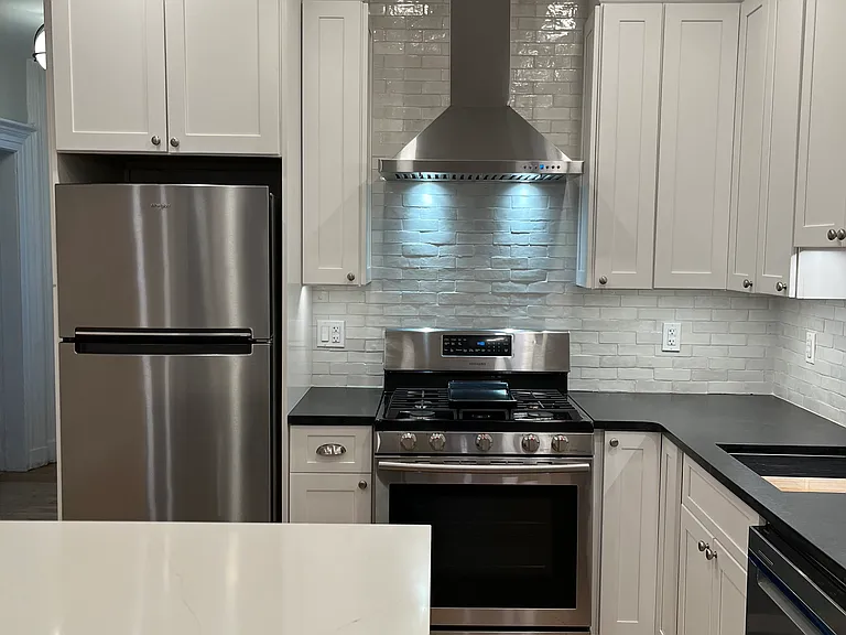 118 Wayne St #2 — Photo 6