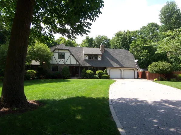 105 Woodland Ter, Catlin, IL 61817