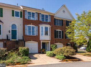 43103 Holtby Sq, Chantilly, VA 20152