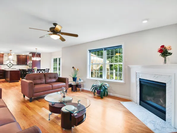 27 Michelle Lane, Windsor, CT 06095