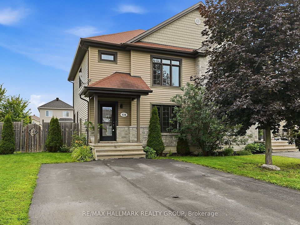 1st image of 438 Denis St