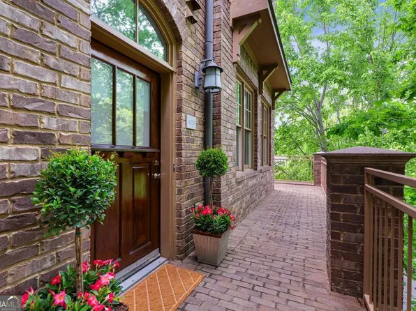 1832 Gordon Mnr NE, Atlanta, GA 30307