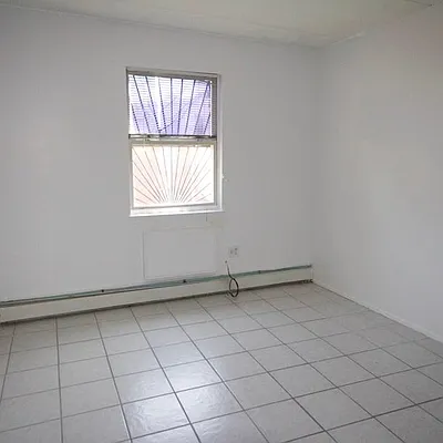 Rented by Nooklyn NYC LLC | media 36