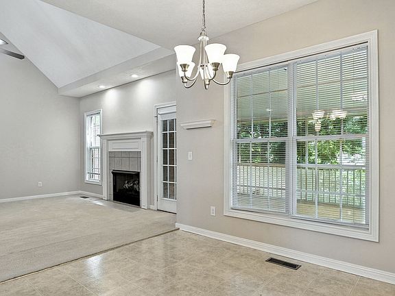4th image of 119 Belmont Cir