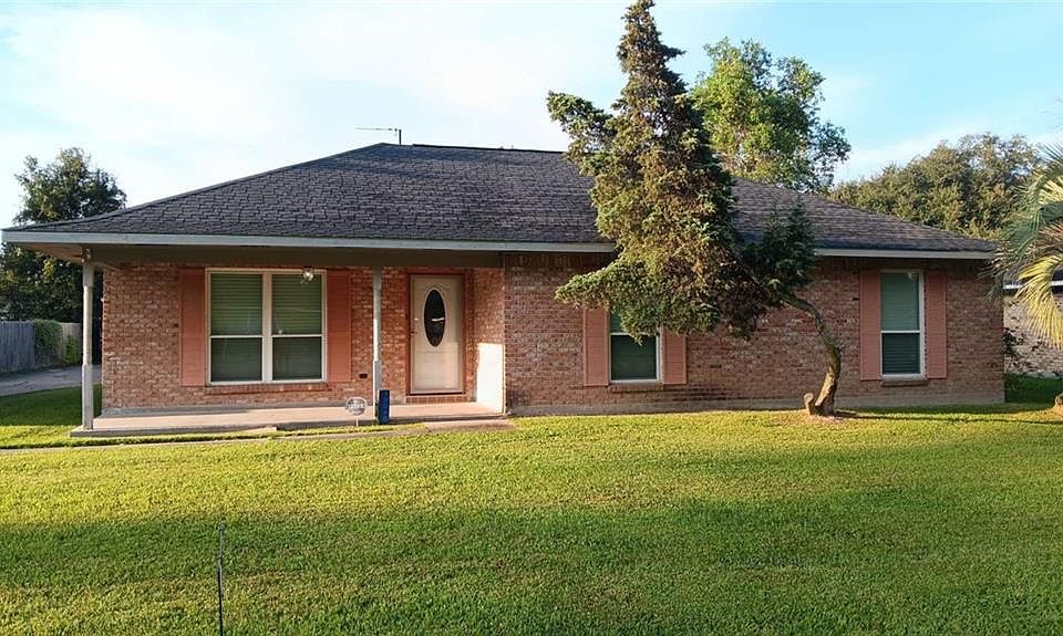 1st image of 13045 Heather Dr