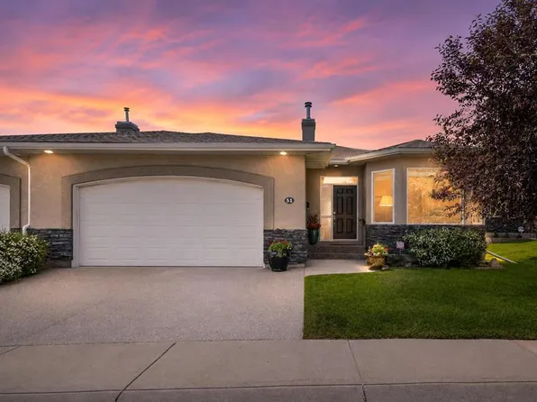 51 N Elysian Cres SW, Calgary, AB T3H 0E7