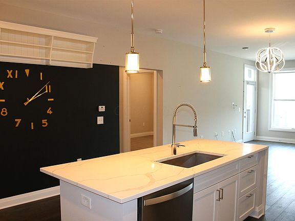 2nd image of 751 N 6th St #409-409-409