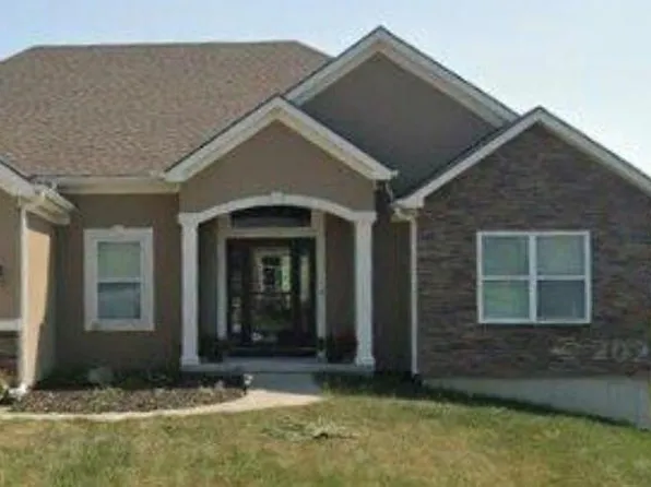 13944 Indian Ridge Rd, Saint Joseph, MO 64505