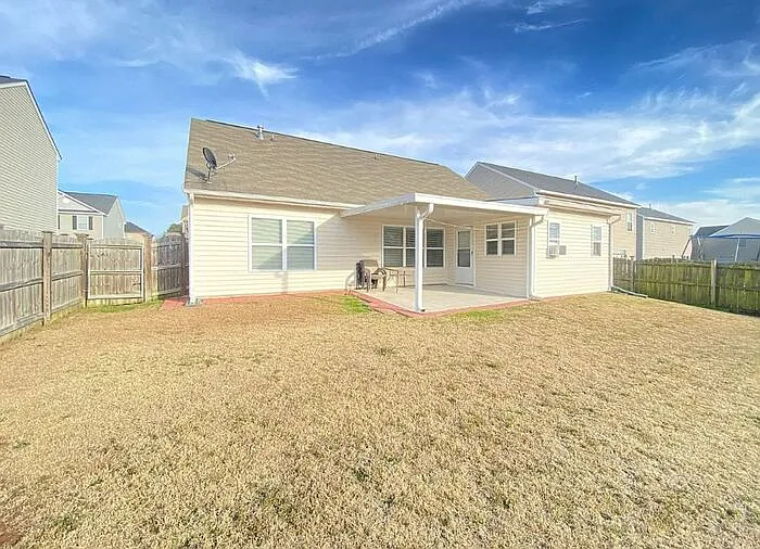 847 Dovefield Ln — Photo 11