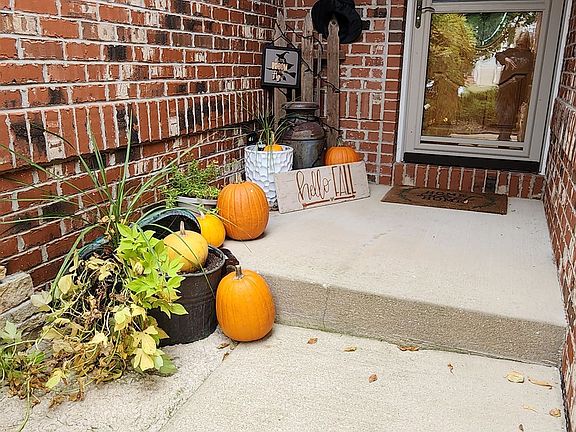 5th image of 8697 Jeffery Way