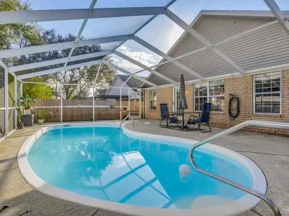 1412 Greystone Dr, Pensacola, FL 32514