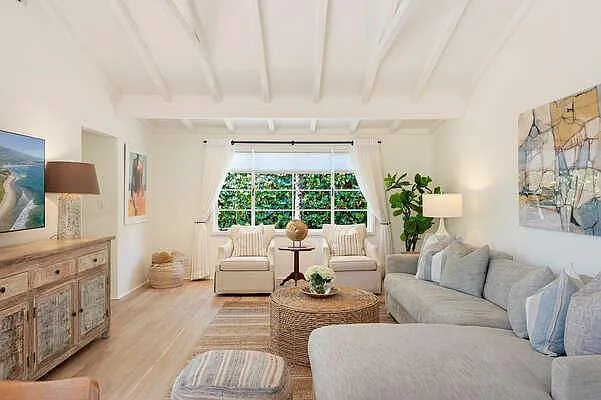 2 bed, 1073 sqft, $9,000 — Photo 3